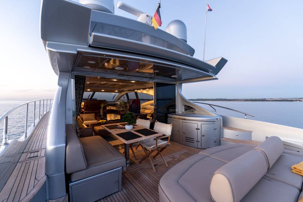 Azimut 68 Falch