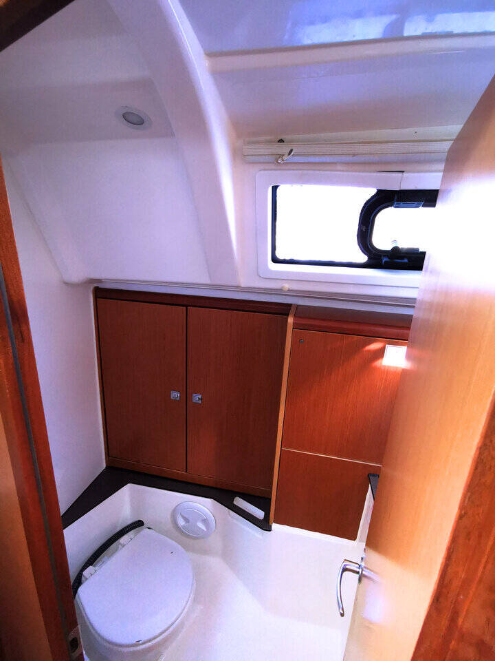 Bavaria Cruiser 37 Maci