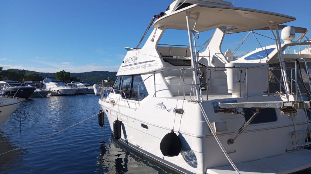 Bayliner 3587 Bossa Nova