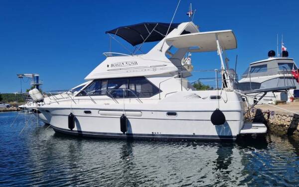 Bayliner 3587 Bossa Nova