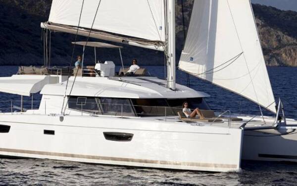 Fountaine Pajot Ipanema 58 Cat House