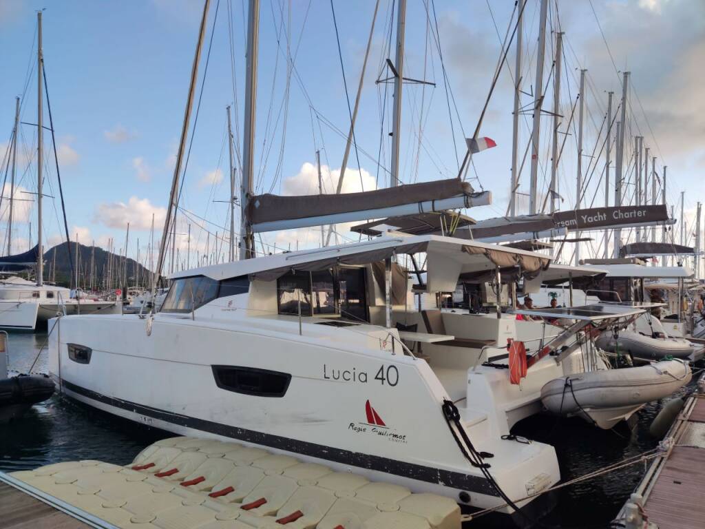 Fountaine Pajot Lucia 40 HIBISCUS 