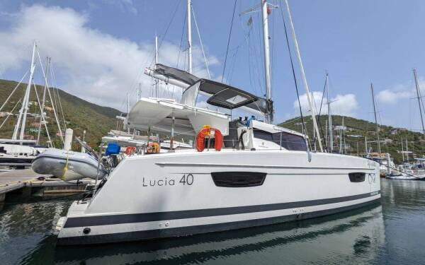 Fountaine Pajot Lucia 40 Infinite Blue