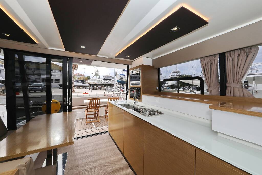 Fountaine Pajot MY 37 Dream Star