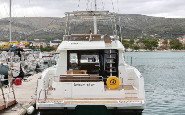 Fountaine Pajot MY 37 Dream Star