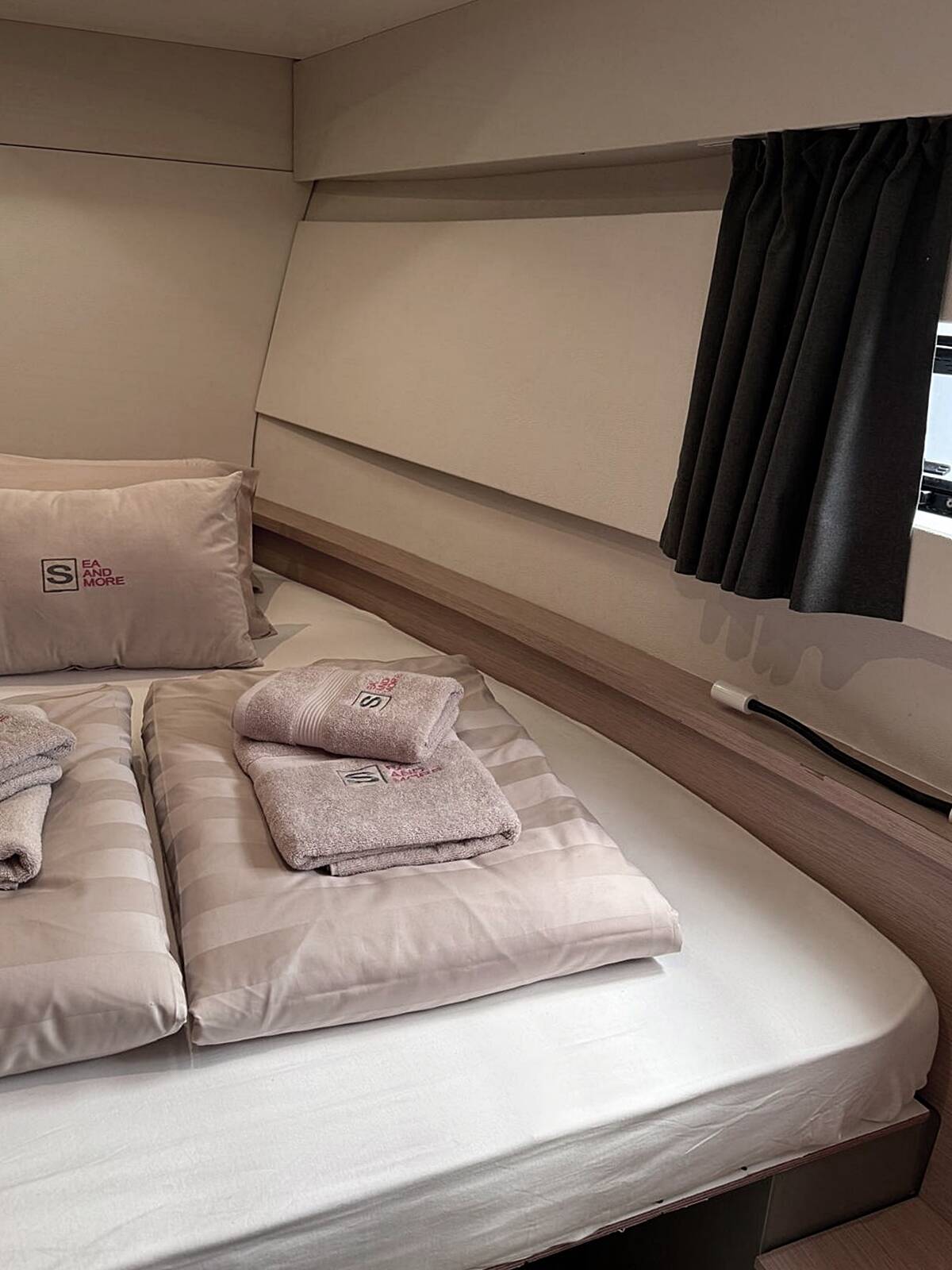 Fountaine Pajot MY 37 Thunderball