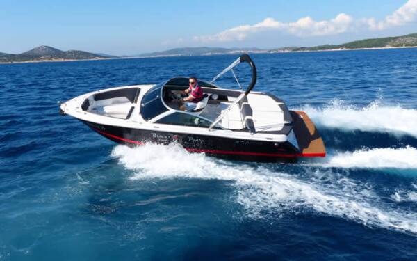 Four Winns H210 Black Pearl