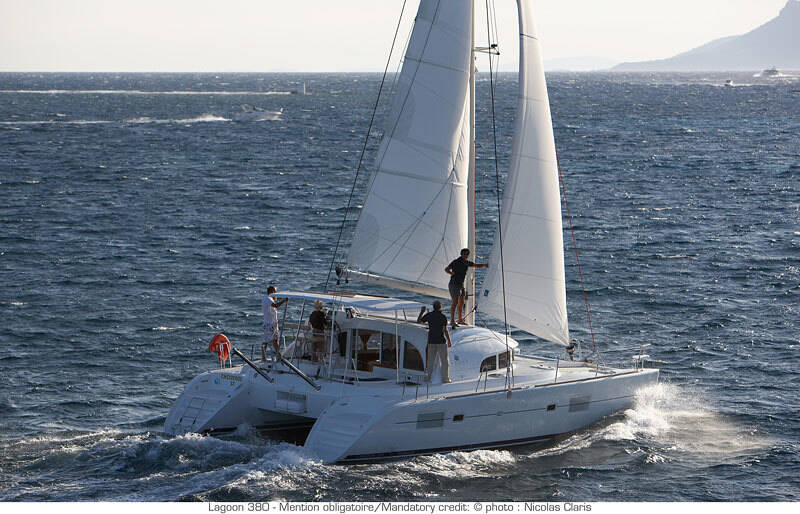 Lagoon 380 LUNASEA 