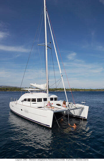 Lagoon 380 LUNASEA 