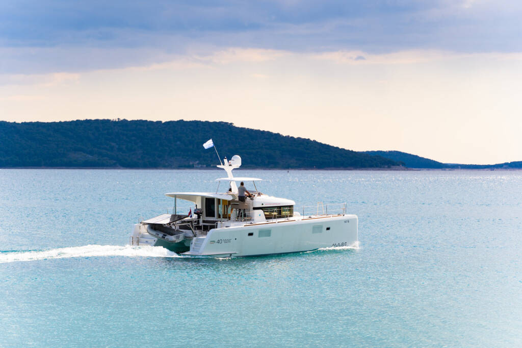 Lagoon 40 MotorYacht Family