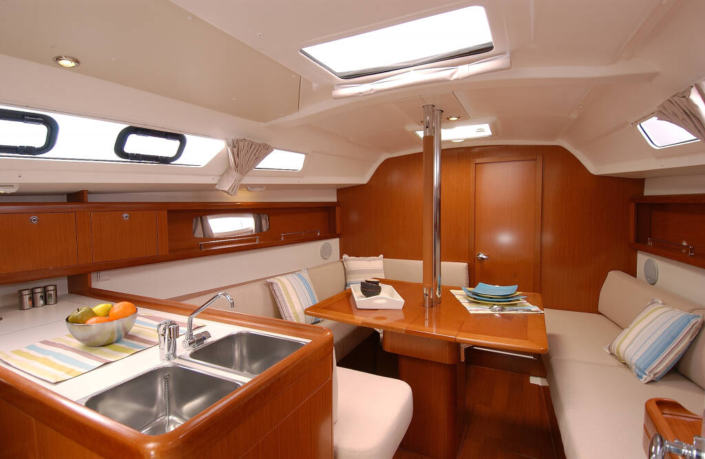 Oceanis 34 Seneca