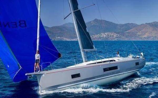 Oceanis 46.1 Blue Satellite