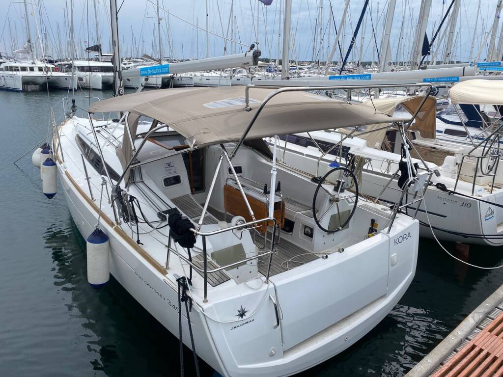 Sun Odyssey 349 Kora