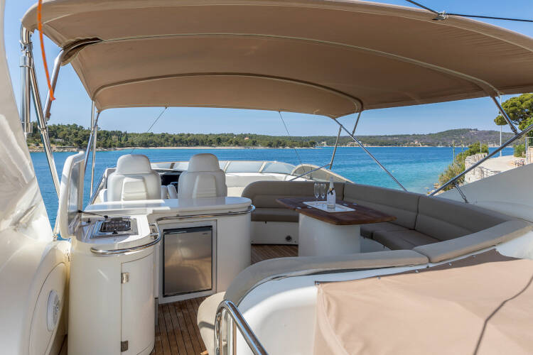 Sunseeker Manhattan 84 Skywater